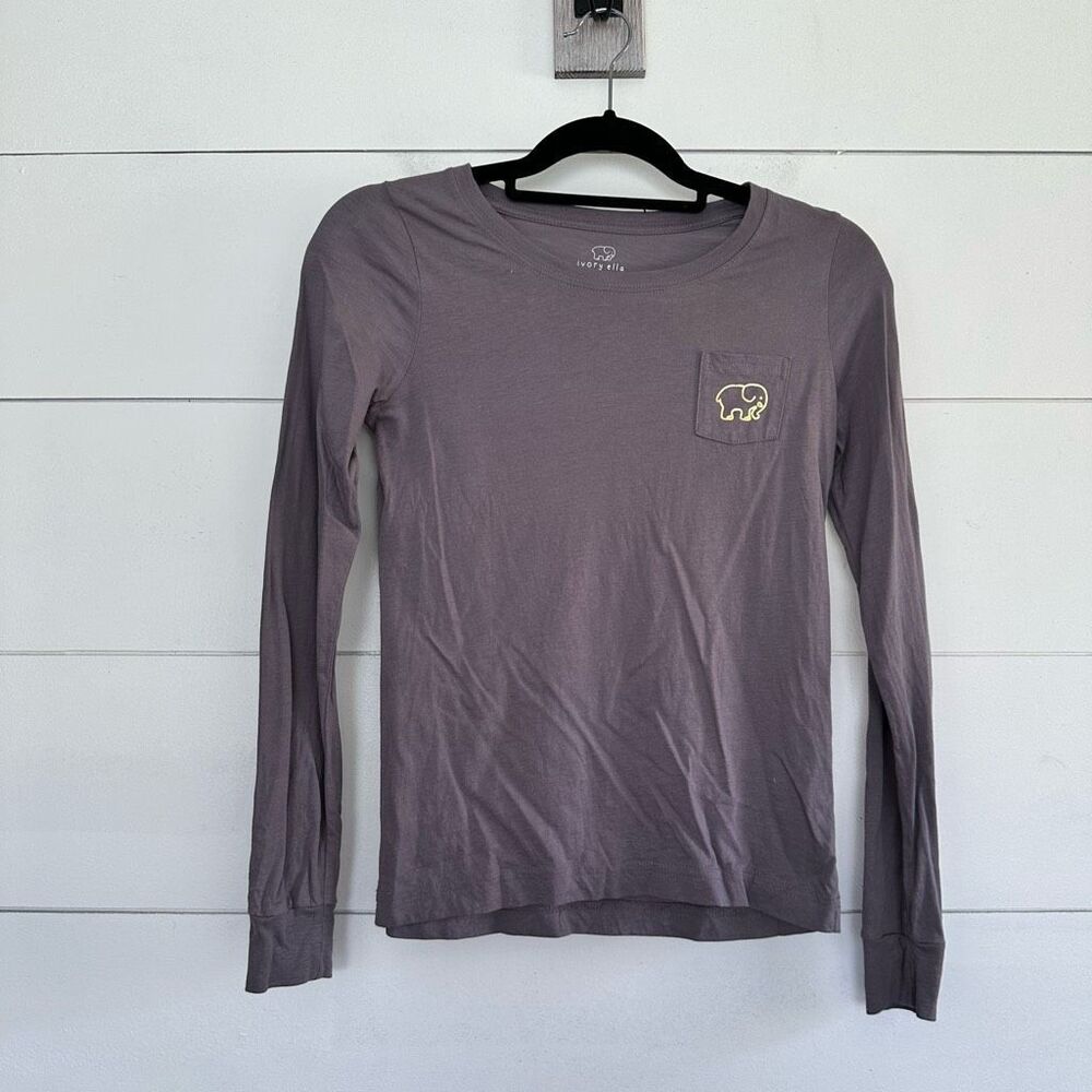 Ivory Ella Women’s Extra Small Logo Longsleeve Tee